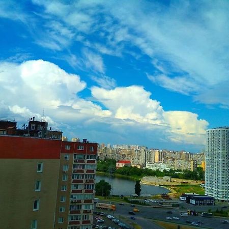Уютная Квартира Метро Харьковская 3 Мин, Паспорт-Сервис, Аэропорт Борисполь Kiev Dış mekan fotoğraf
